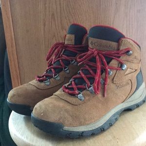 Columbia hiking boots